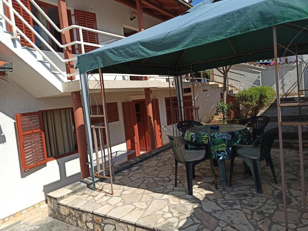 Apartments Kornati Zdrelac Exterior photo
